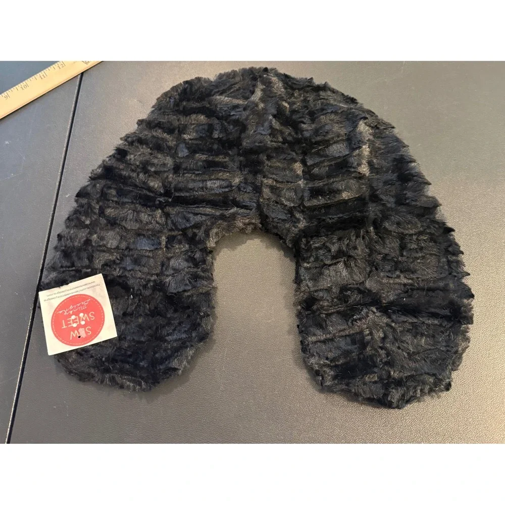 Sew Sweet Minky Designs Travel Neck Pillow Black Plush Textured Cozy Luxury NEW